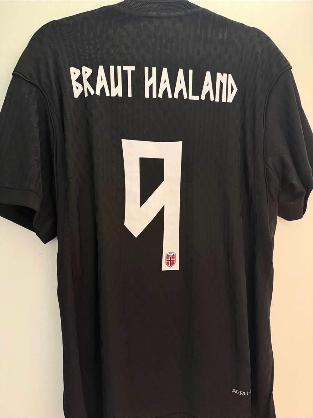 Nike Men’s HAALAND #9 Soccer Jersey - Large - player version - Picture 5 of 6